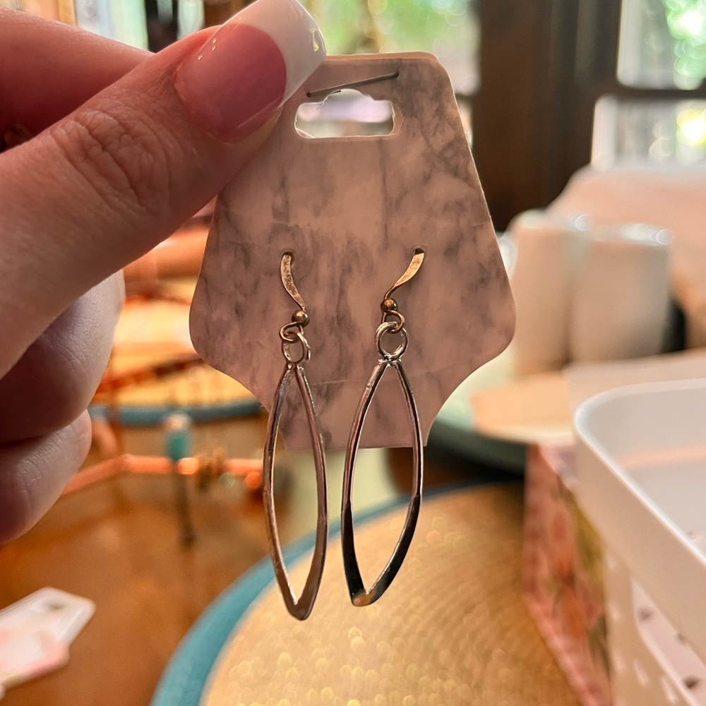 Southern Chic Dangle Earrings